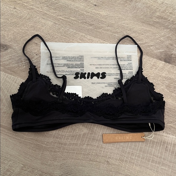 🖤NWT Skims Fits Everybody Lace Bralette Black Onyx Size LARGE - Picture 6 of 11